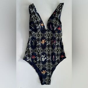 Agua Bendita women’s one piece swimsuit color floral tile print | Size S.